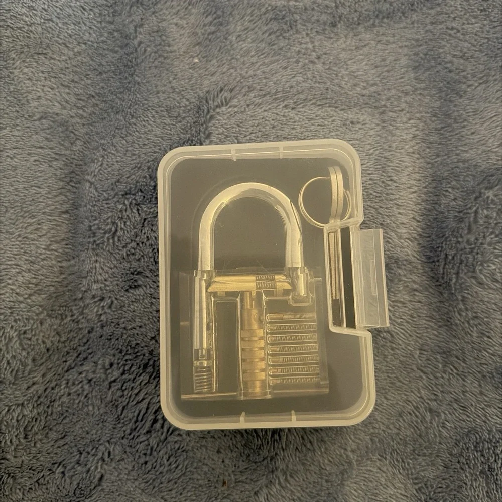 Padlock with 2 keys and Clear Case (Transparent). By Lockmall. NEW.